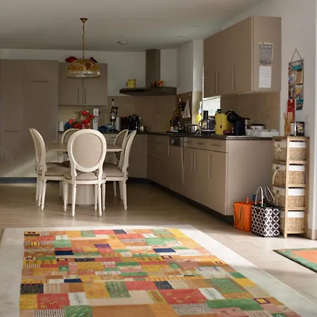 Charming House With Jacuzzi In Montilliez